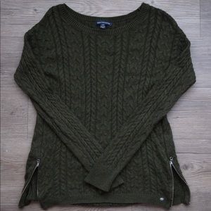 American Eagle Sweater